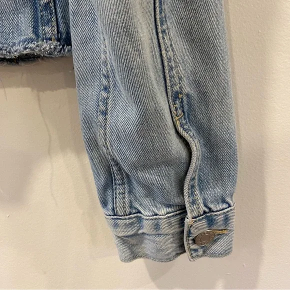 Distressed denim jacket - Picture 7 of 14